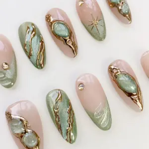 Aura Green Cat Eye Press On Nails 3D Gold Chrome Star Fake Nails 4