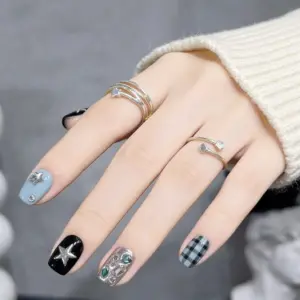 Blue Black Y2K Press On Nails Star Heart Plaid Fake Nails 4