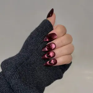 Cat Eye Heart Press On Nails Dark Red Magnetic Fake Nails 4