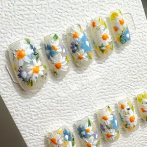 Daisy Press On Nails Reusable Handmade Gel Fake Nails 4
