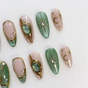 Green Cat Eye Press On Nails 3D Gold Chrome Butte