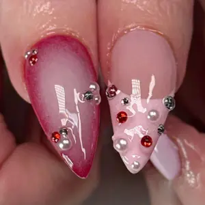 Ombre Heart Rhinestone Press On Nails Valentine 4