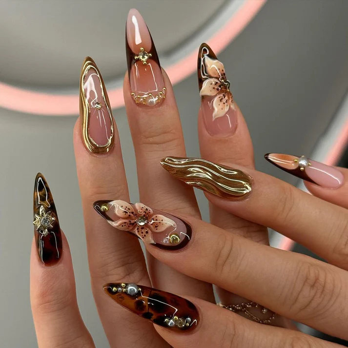 gold wave floral press on nails 6